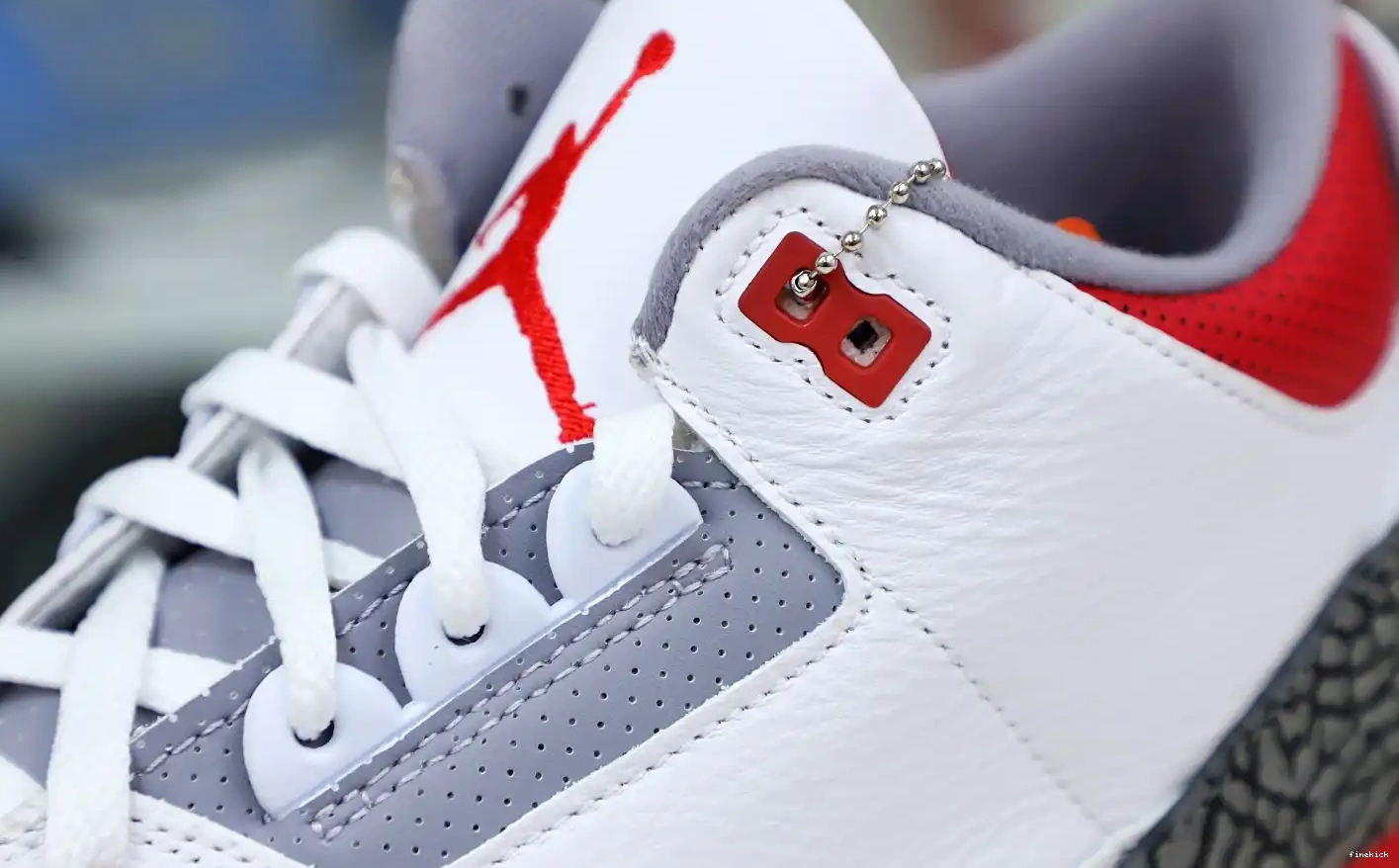 JORDAN AIR 3RETRO